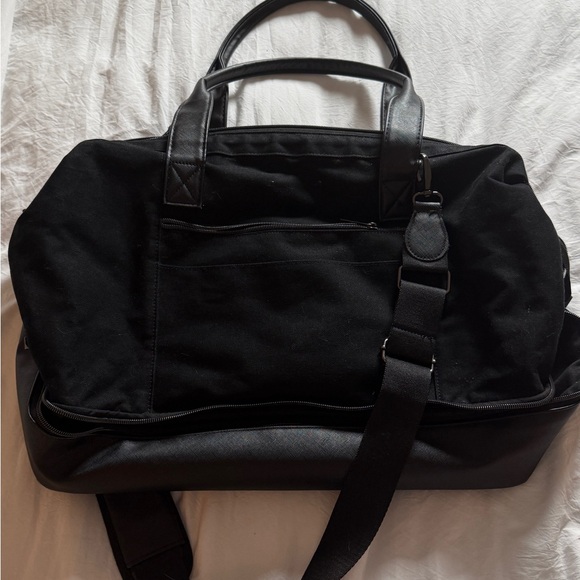 Weekender Travel Bag - Picture 2 of 5